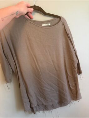 Black Crane Taupe Raw-Edge Boxy Tunic Top
